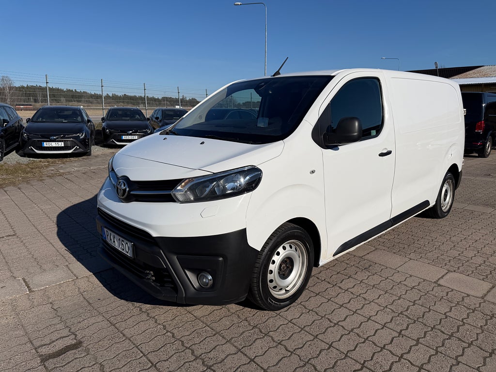 Toyota ProAce D-4D SKÅP LÅNG VÄRMARE 3-SITS DRAG 2-ÅRS G