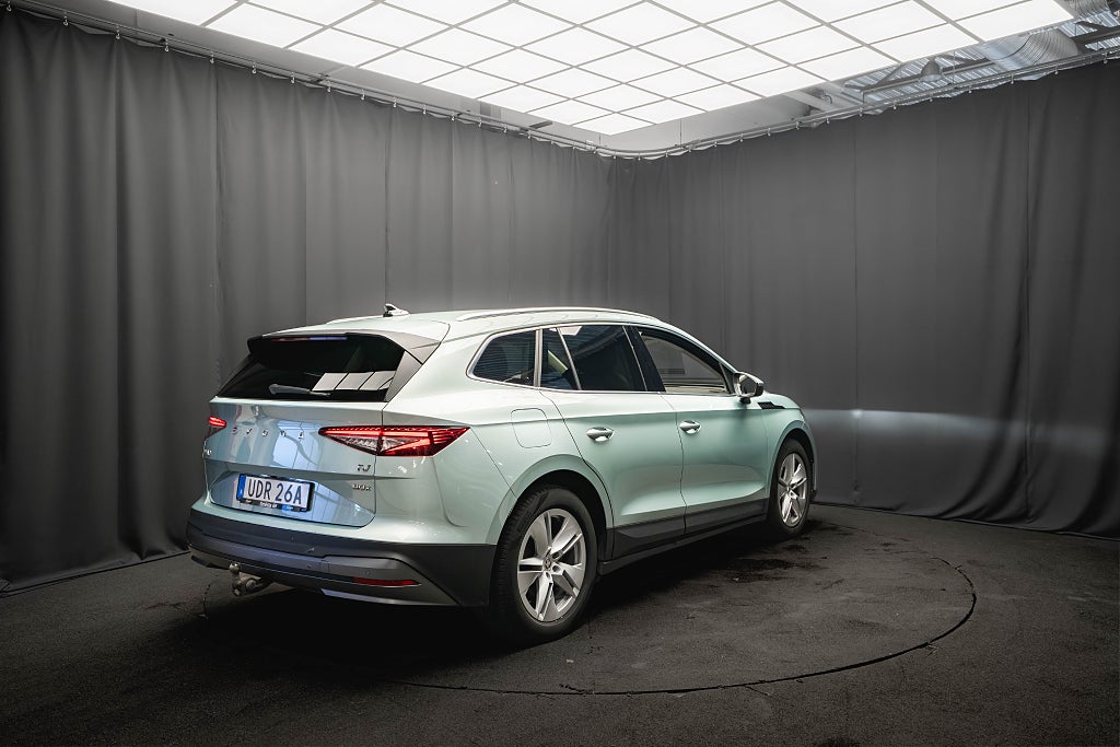 Skoda Enyaq iV 80x ADVANCED CRYSTAL DRAG HUD CANTON ELSTOL 1-ÄGARE