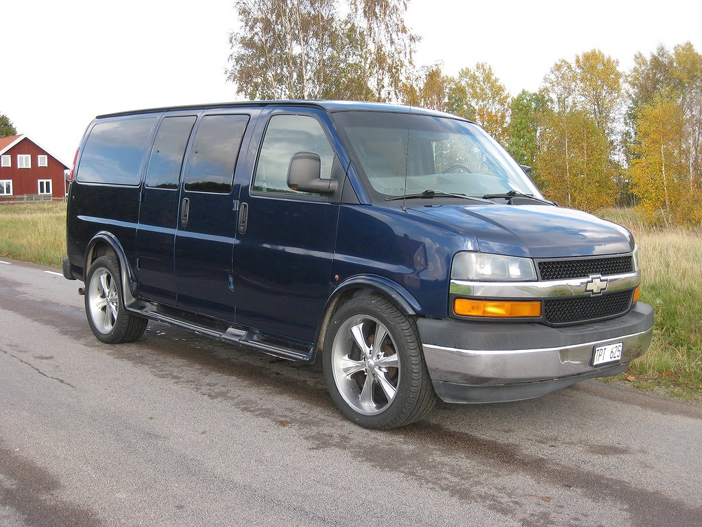 Chevrolet Express H1500 Conversion Van 5,3 V8 AWD 290Hk