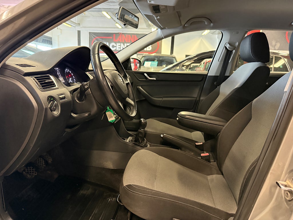 Skoda Rapid 2013 - miniatyr 11