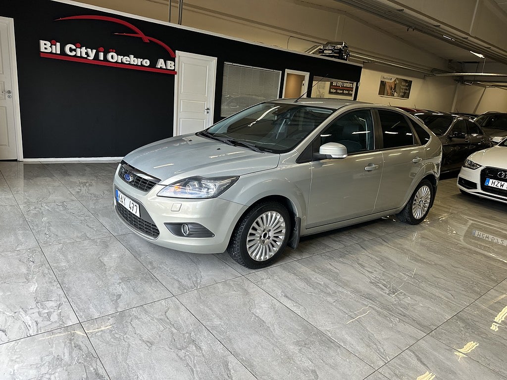 Ford Focus 1.8 Flexifuel Titanium / Låga Mil / Nyservad & Ny Besik