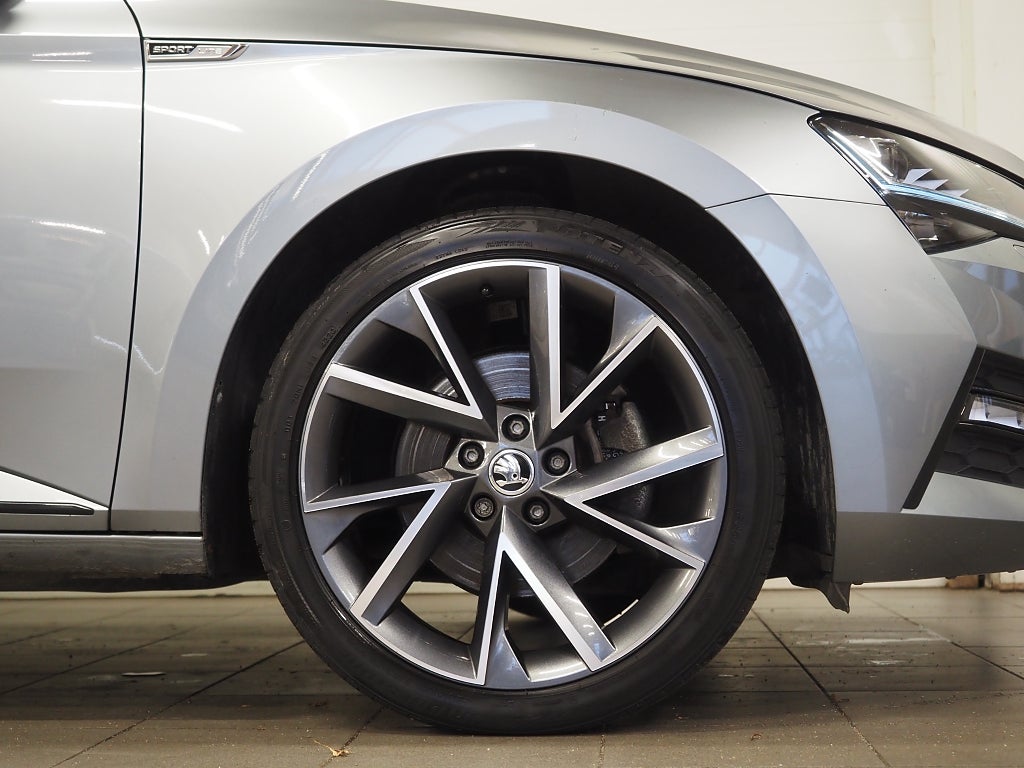 Skoda Superb iV 218hk  Sportline |Cockpit|Drag|Värmare| 2021