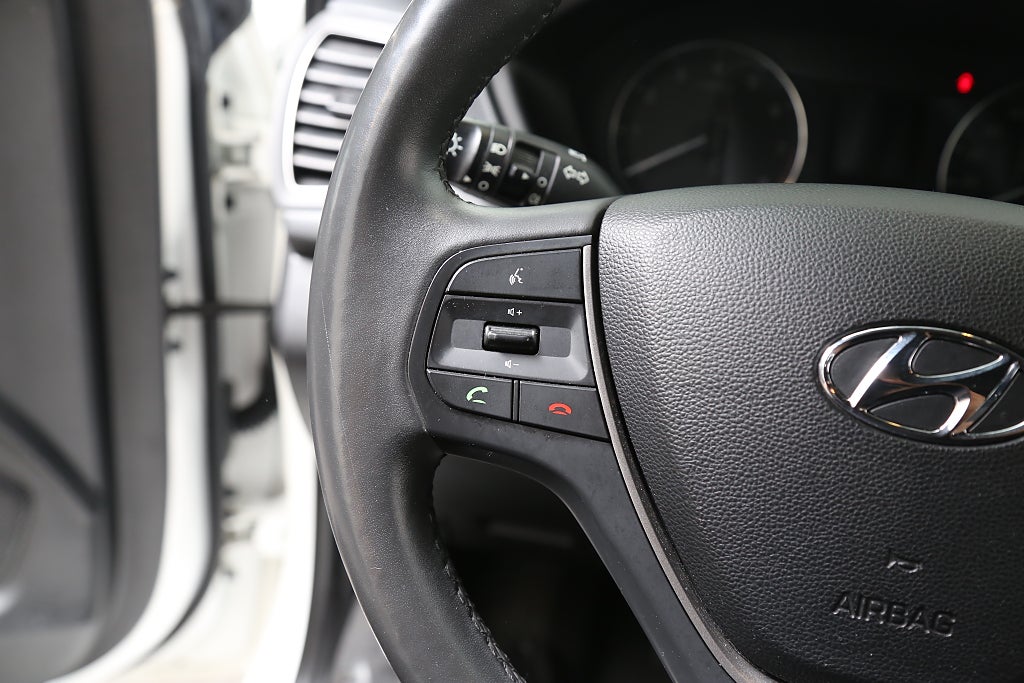 Hyundai i20 1,2 Move! 5D Rattvärme Bluetooth 2018