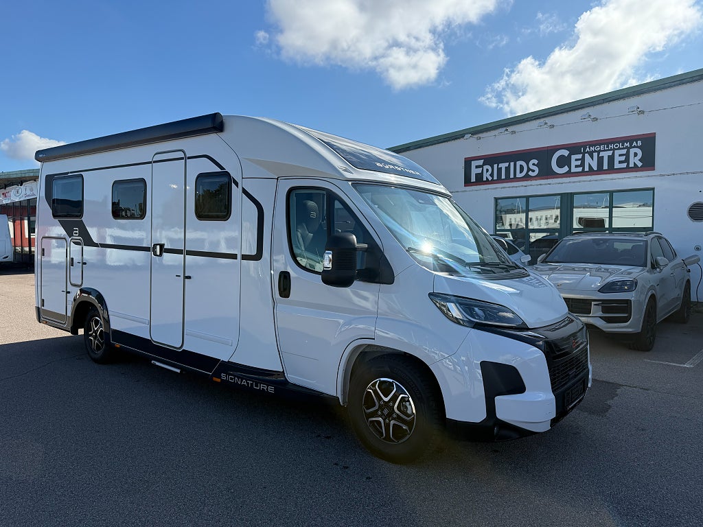 Bürstner Signature 7.0 långbäddar, aldevärme, 32" TV, inverter 1800w med 