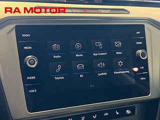 Kombi Volkswagen Passat 18 av 27