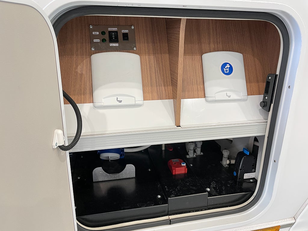 Knaus 900 LEG Sun I / Hydraul-ben /AC- Bodel/Solcell x8 / litium / Inv - Knaus