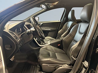 Volvo XC60 D4 AWD R-Design Mvärme Drag B-kamera Rattvärme Navi S&V – bild 7