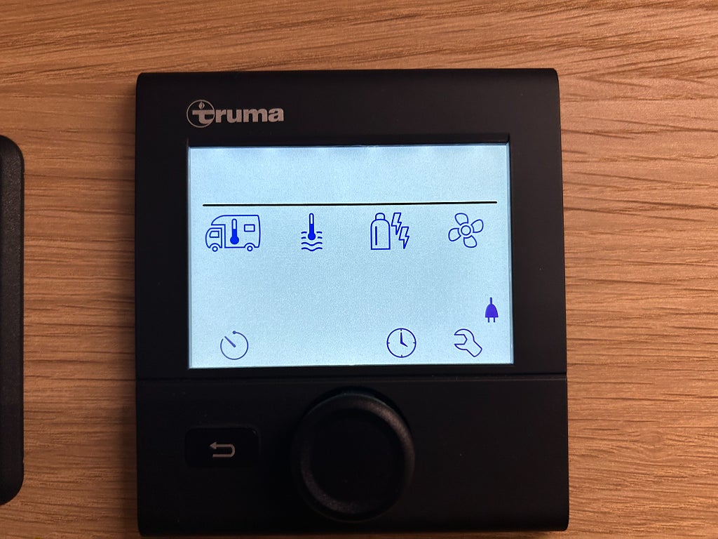 Adria Matrix 670 SL 60 Y /B-körkort/Taksäng/Automat/5 bältad - Adria