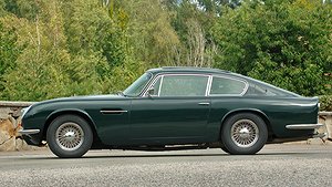 Den här Aston Martin såldes som ny 1970 i Hong Kong och importerades till Sverige 1994. Foto: Bilweb Auctions 