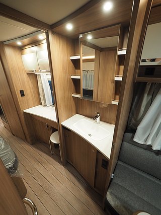 Husvagn, 2-axl Knaus Südwind 750 UFK Scandinavian Selection 8 av 17