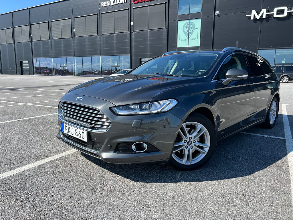 Ford Mondeo Kombi 2.0 TDCi AWD Powershift Titanium Euro 6