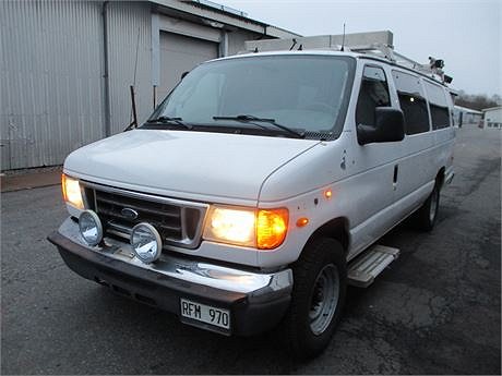 Ford 300 TRI-STAR TSE 350SD EXT VAN V8