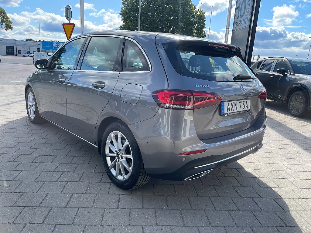 Mercedes-Benz B 180 7G-DCT 136 hk, automat, dragkrok