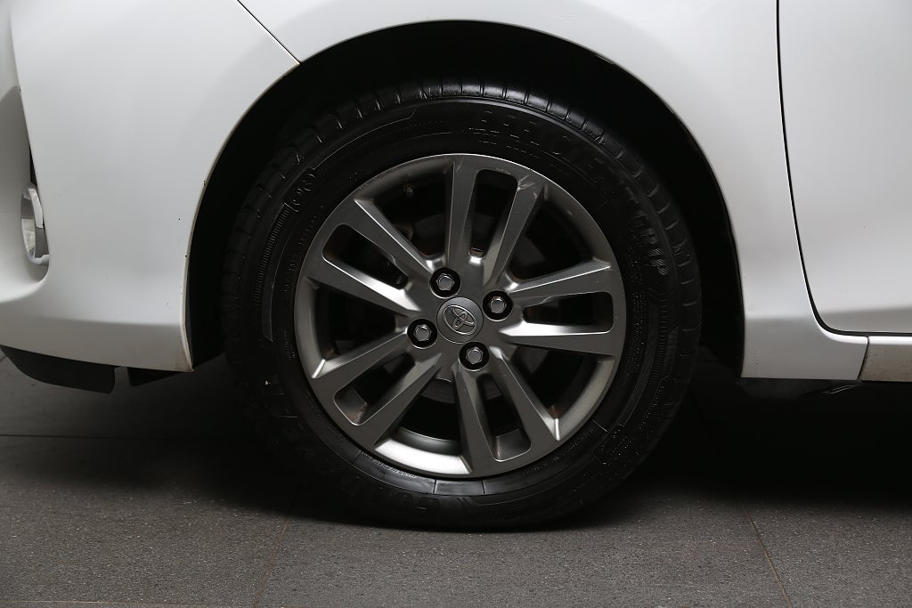 Toyota Yaris 1,33 Dual VVT-i Multidrive S Active 5-dörrar Kamera 2015