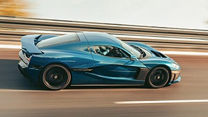 Rimac Nevera har slagit rekordet som världens snabbaste elbil.