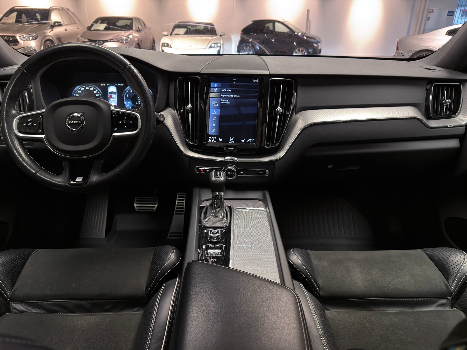 Volvo XC60 T5 AWD R-Design 254hk | Drag | Panorama | Klimatpaket 2018 - miniatyr 10