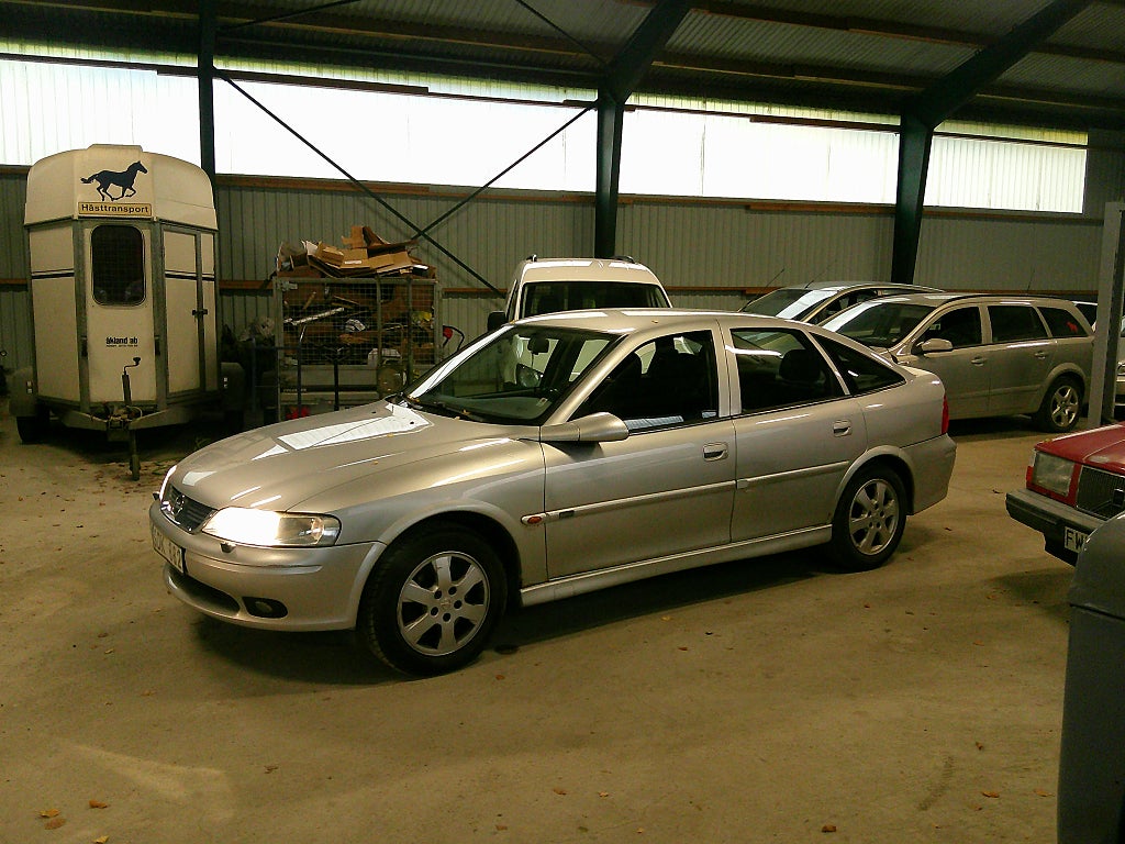 Opel Vectra 2.2