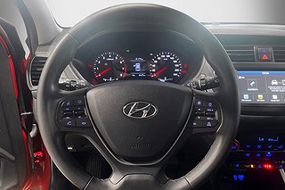 Halvkombi Hyundai i20 16 av 23