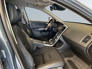 Volvo XC60 D4 AWD Aut Classic Momentum Drag Dvärm Navi Psens S&V