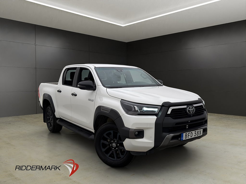 Toyota Hilux Invincible 2.8 4WD Dragkrok JBL Diff Skinn Moms