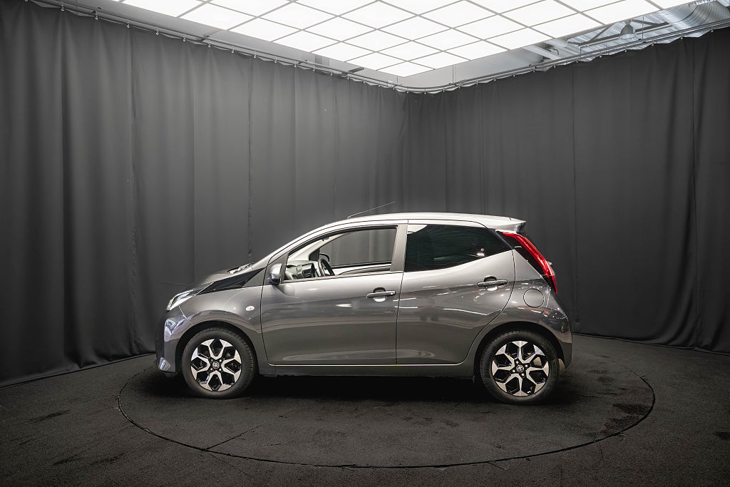 Toyota Aygo VVT-i x-shift X-PLAY STYLE KAMERA CARPLAY