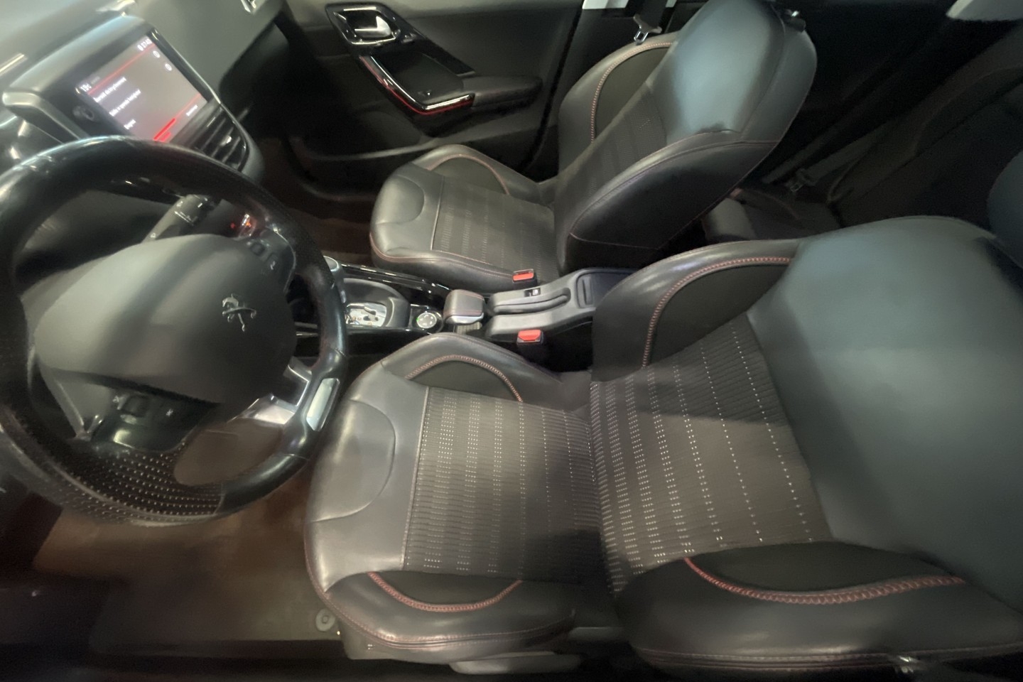 Peugeot 2008 2019, kuva 7/44
