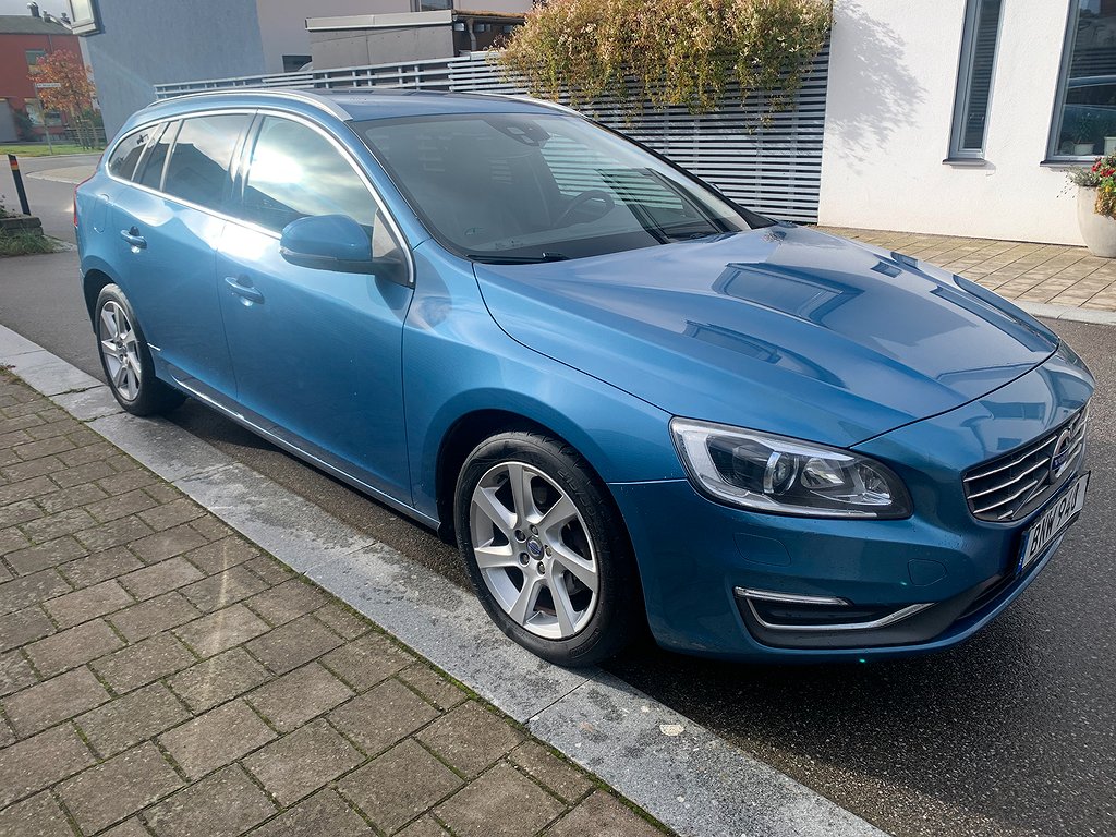 Volvo V60 D4 Summum Euro 6  Skinn Minnespaket mm Långmilare