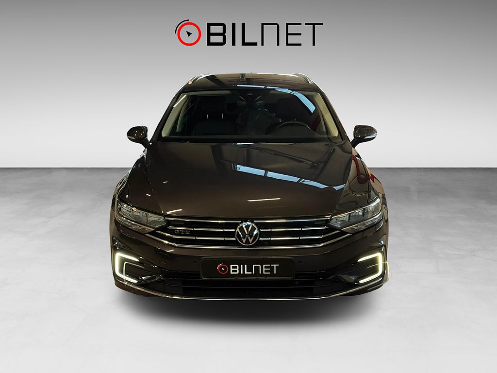 Volkswagen Passat Sportscombi GTE 1.4 TSI PlugIn Kamera Drag Moms Värmare
