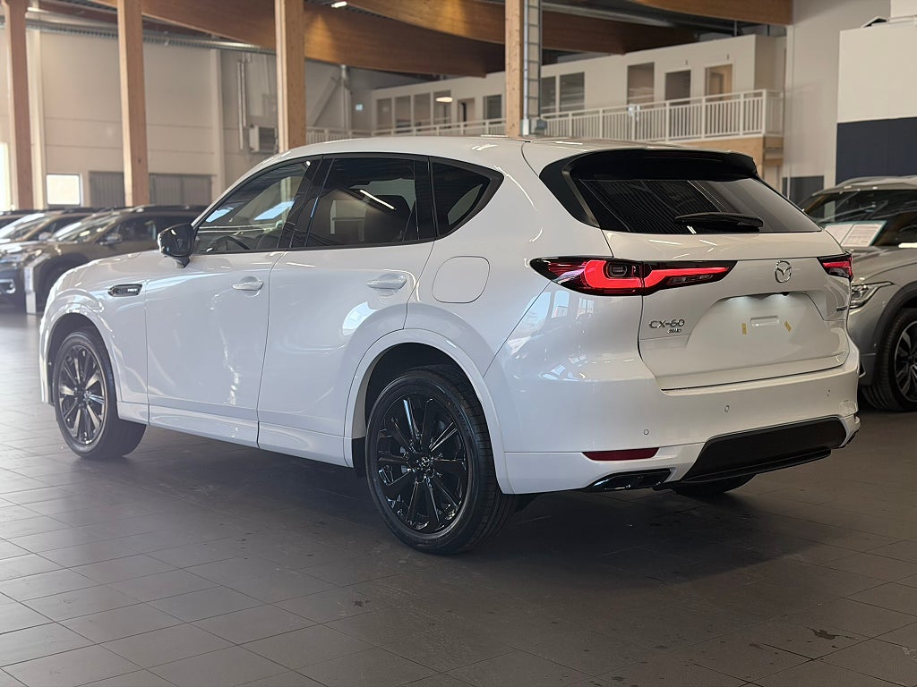 Mazda CX-60 PHEV 327 hk AWD Homura Plus / BOSE/ Panorama / Skinn
