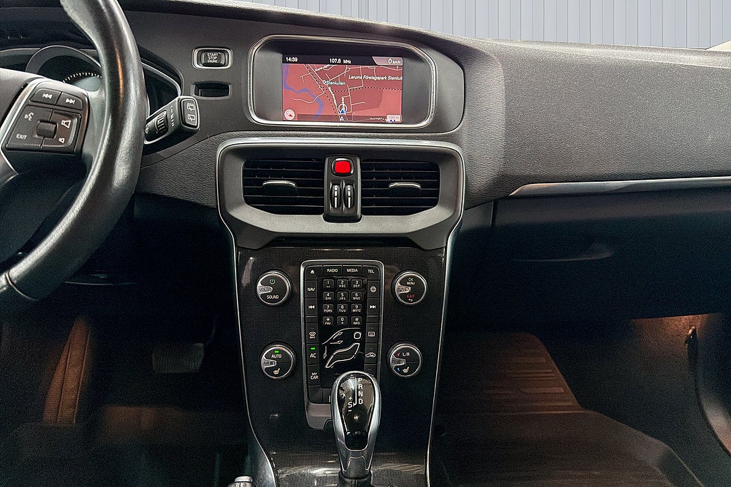 Volvo V40 2018