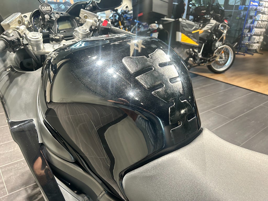 Honda CBR1100XX Super Blackbird 3,45%