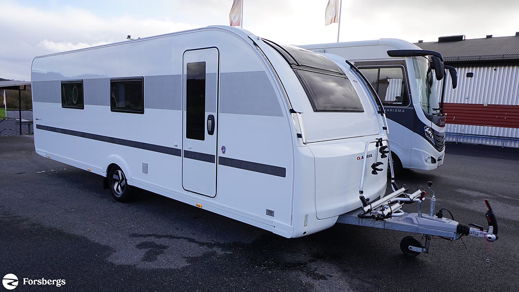 Adria ALPINA 663 HT / Frontkök / Dusch o toa bak / AC / Alde