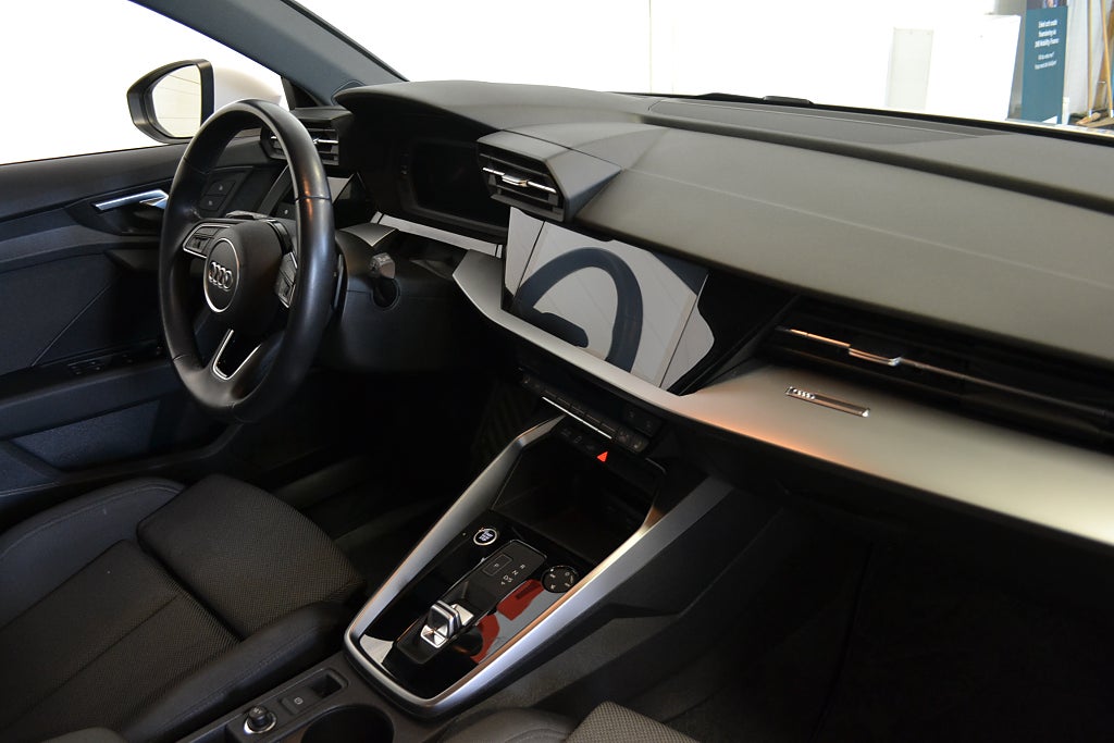 Audi A3 Sportback 40 TFSI e 204hk | Navi |