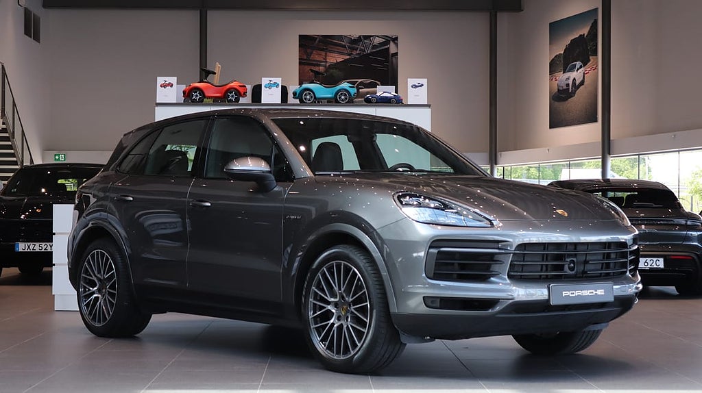 Porsche Cayenne E-hybrid 462 hk / BOSE Surround / LED-Matrix