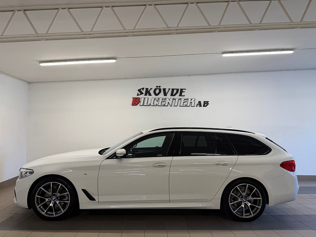 BMW 520d xDrive Touring M Sport/Drag/GPS/B-Kamera/CarPlay/Skinn