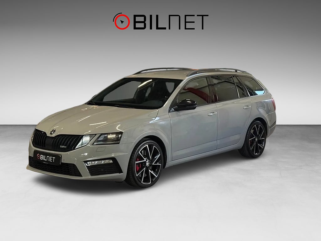 Skoda Octavia Kombi RS 2.0 TSI Canton Steel Grey Drag Värmare Cockpit