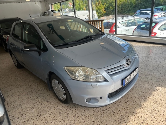 Toyota Auris 2010, bild 5/39