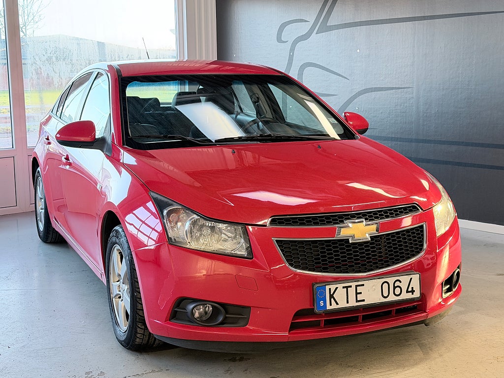 Chevrolet Cruze 1.6 113hk | AC | Bensinsnål | Vinterdäck