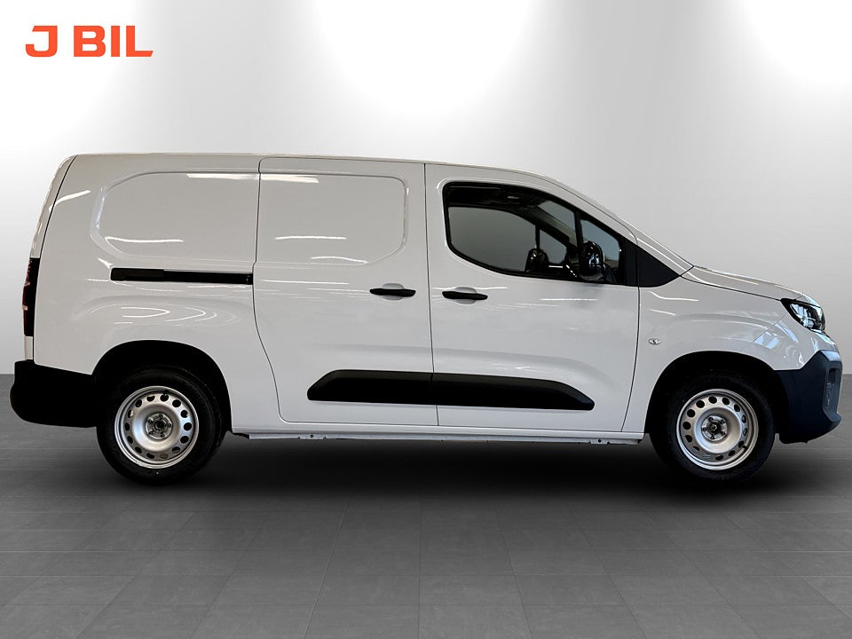 Bild på Opel Combo + 100hk L2 - OMGÅENDE LEVERANS!