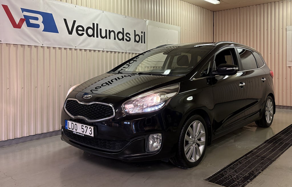 Kia Carens 1.7 CRDi 7-sits Bluetooth Fullservad Nya däck Drag