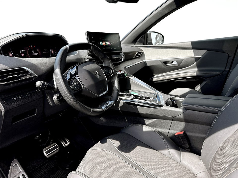 Bild på Peugeot 5008 GT 1.2 PT 130hk Aut 7-SITS B-KAMERA