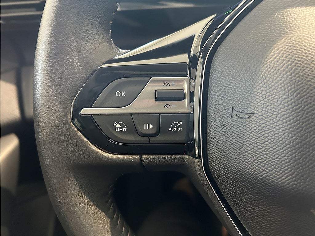 Bild på Peugeot 308 5D Active Pack 1.2 PT 130hk - CARPLAY,FARTHÅLLARE