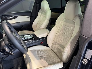 SUV Audi Q8 5 av 15