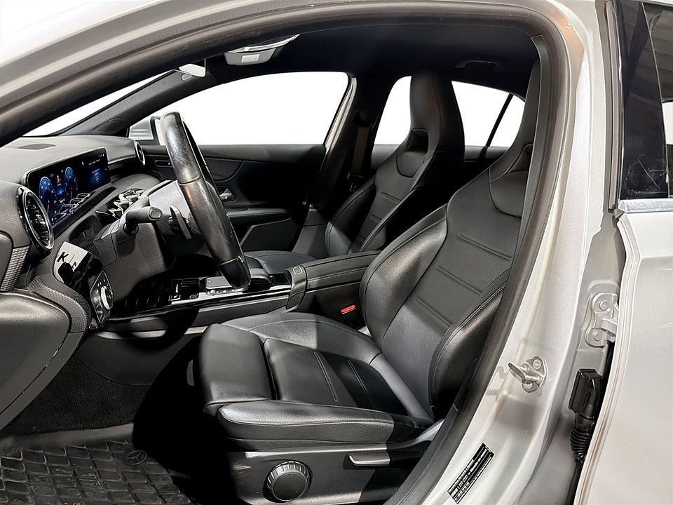 Bild på Mercedes-Benz A180 Progressive Line 7G-DCT 136hk Aut - WIDESCREEN,B-KAMERA