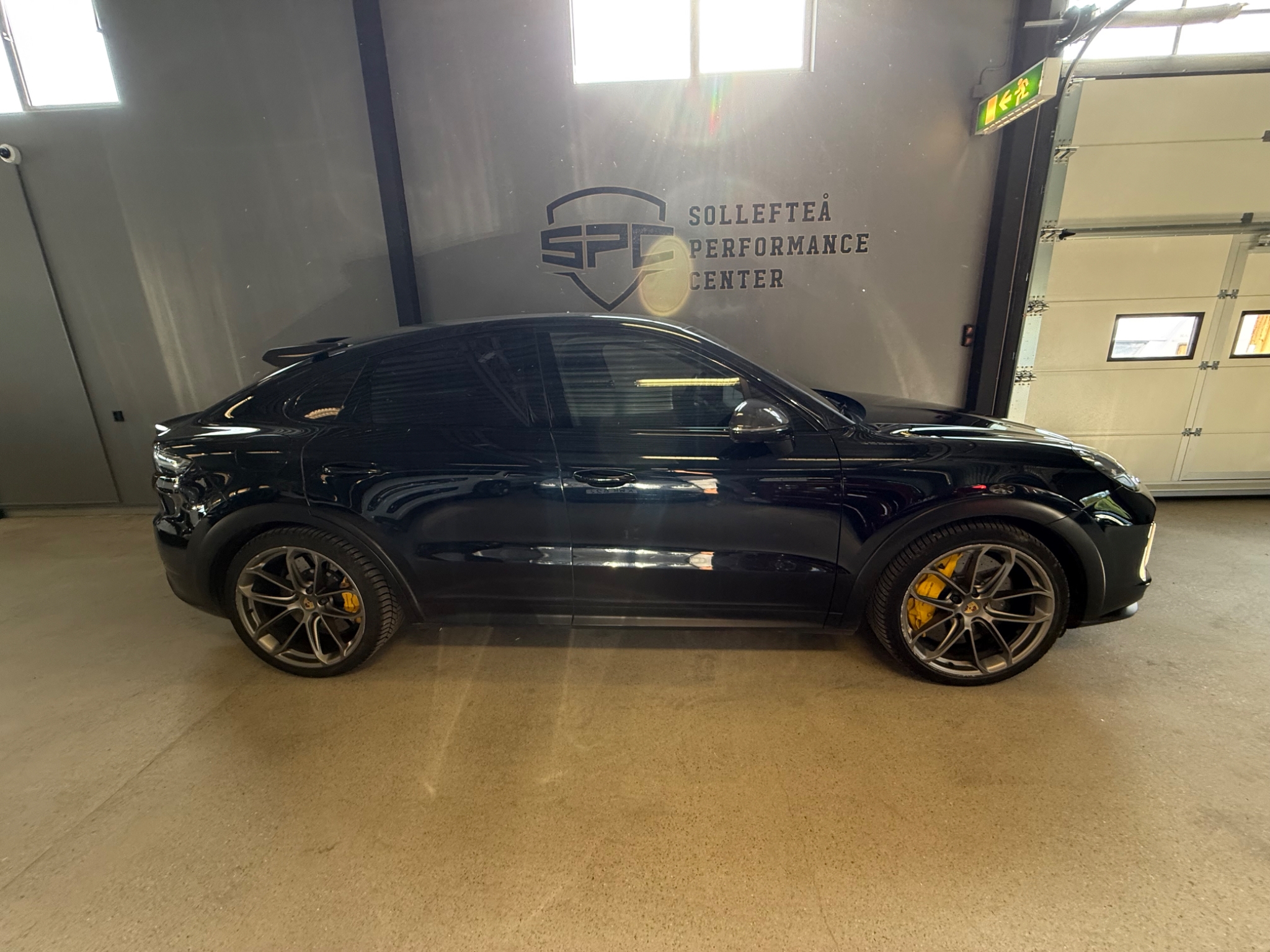 Porsche Cayenne 2022, bild 2/49