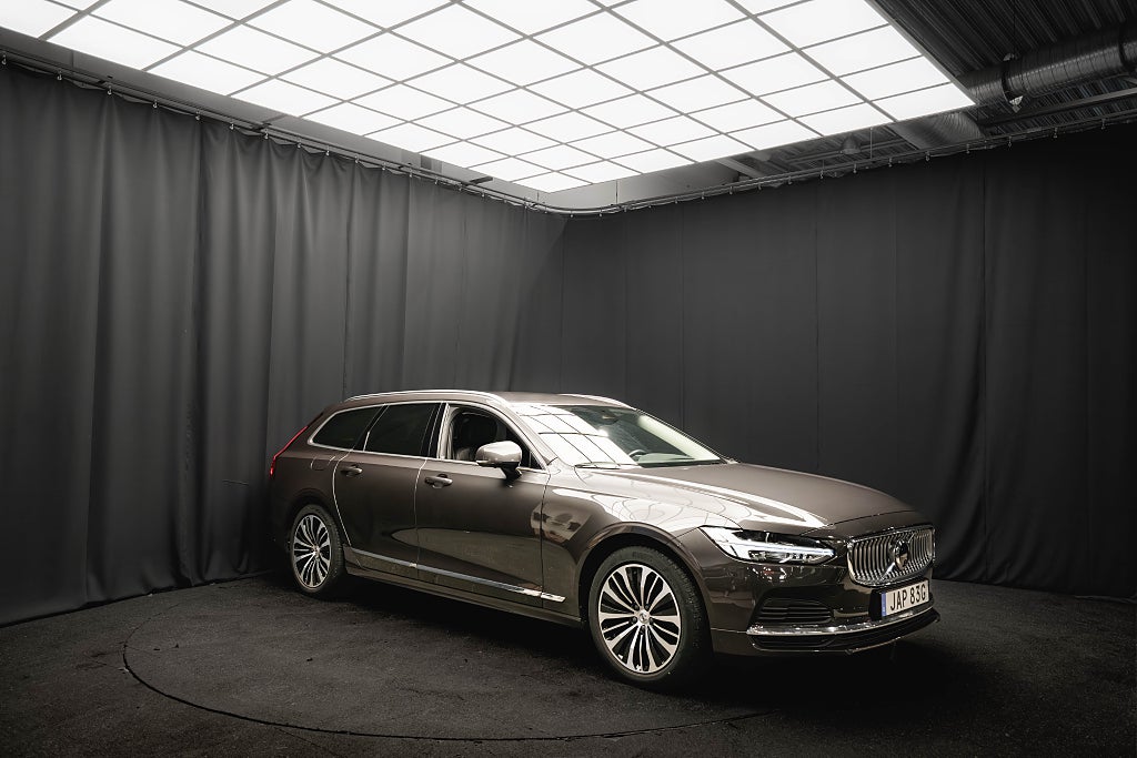 Volvo V90 Recharge II T6 AWD DRAG 360° BLIS 1-ÄGARE 95.5SoH% MOMS