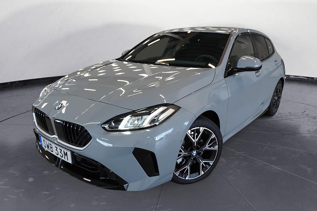 BMW 120 M-Sport Navi Automat Backkamera Rattvärme Tonade Rutor 18