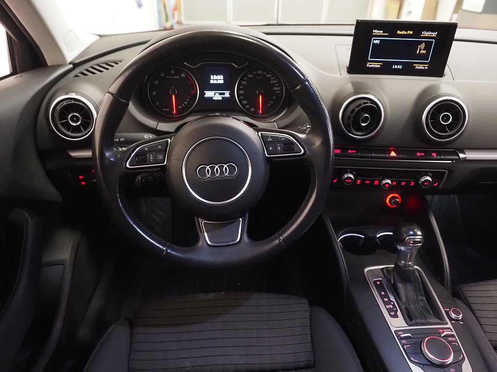 Audi A3 Sportback 1.4 TFSI 125 hk Aut S-Line |PDC|Bluetooth| 2016