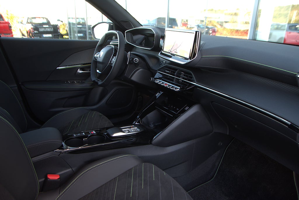 Peugeot 2008 Edition 130hk PureTech Automat *Fri service 3 år