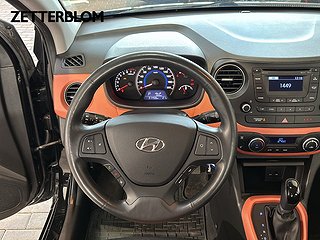 Halvkombi Hyundai i10 12 av 13